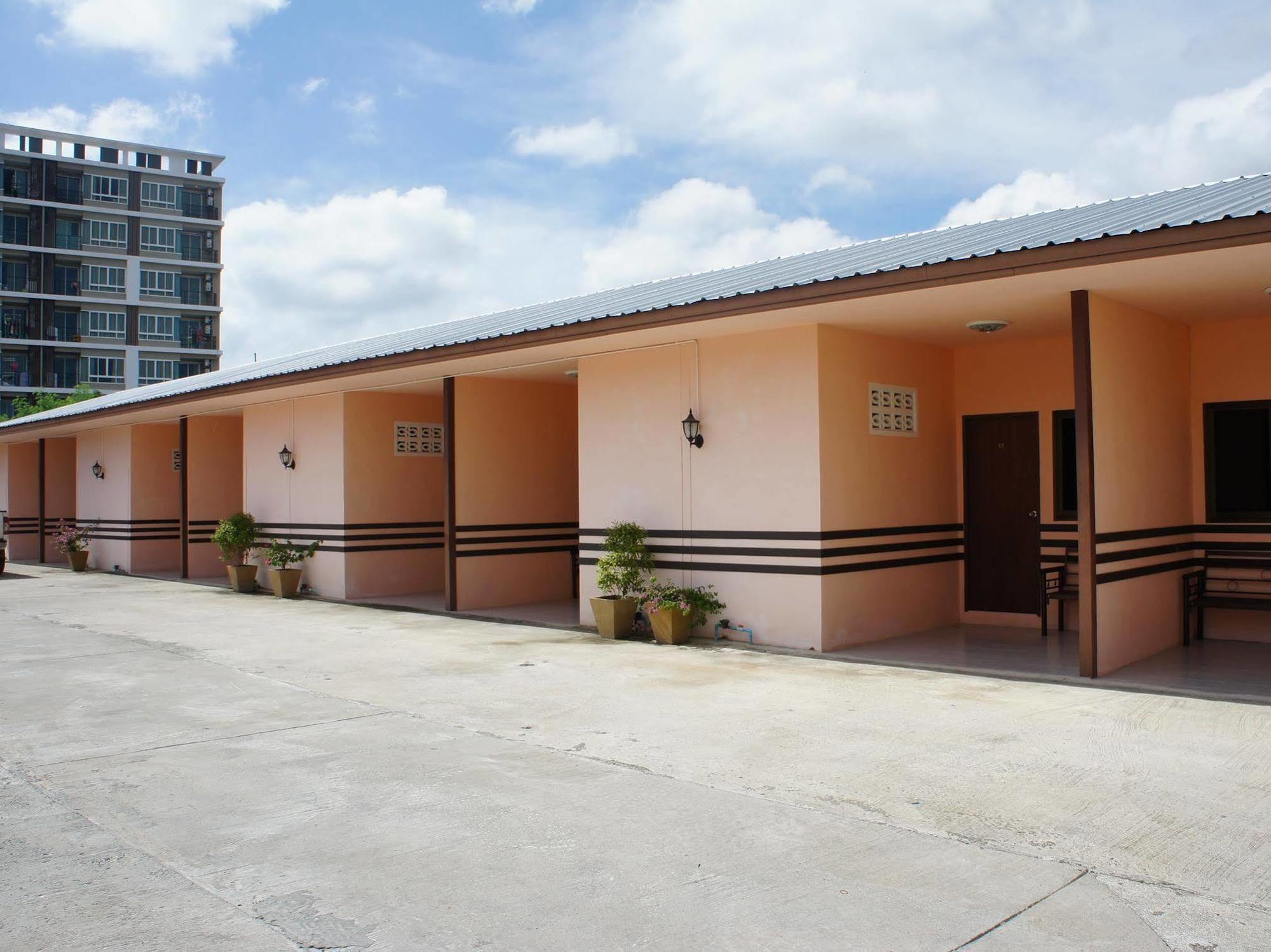 Kantana Apartment Hat Yai Buitenkant foto