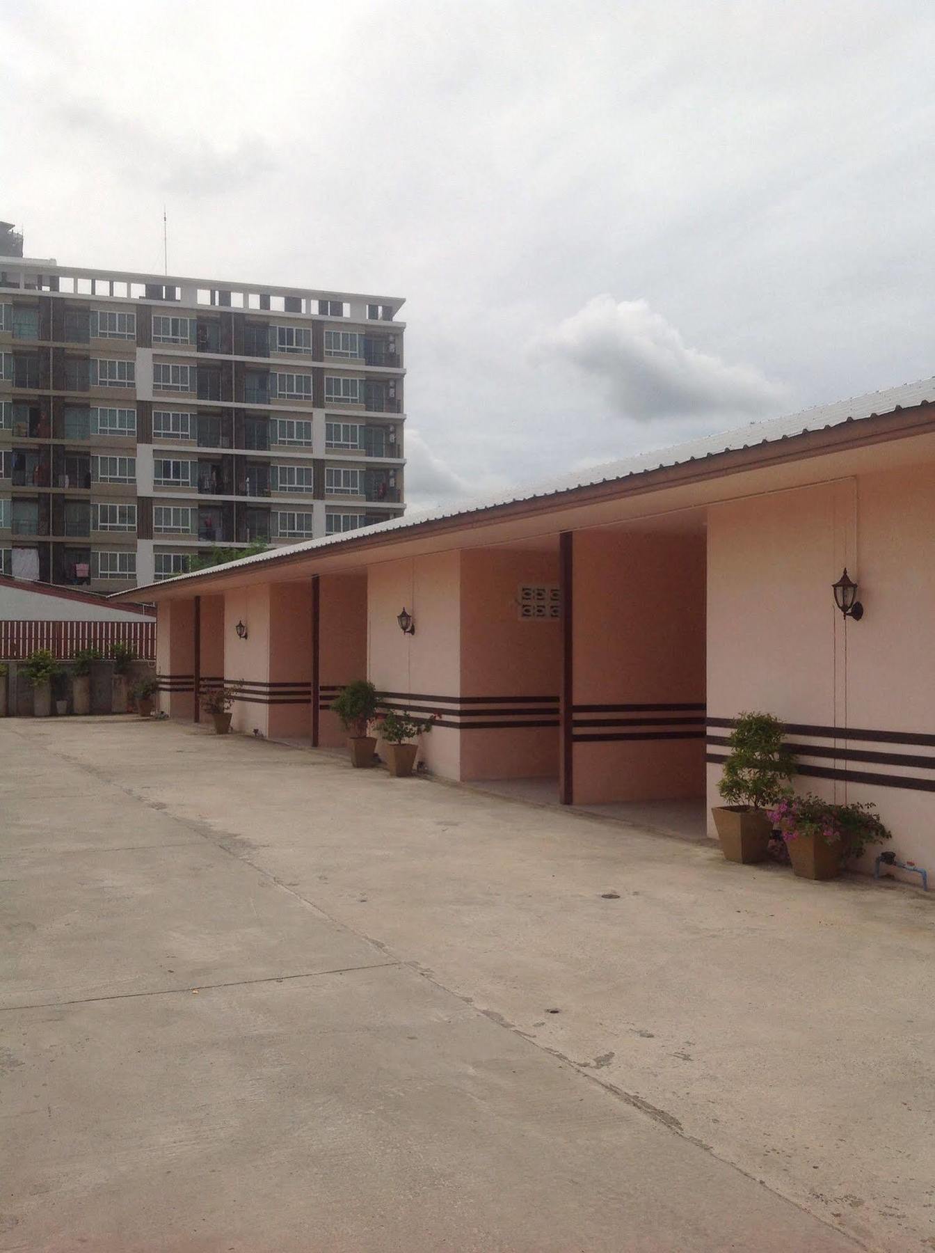 Kantana Apartment Hat Yai Buitenkant foto